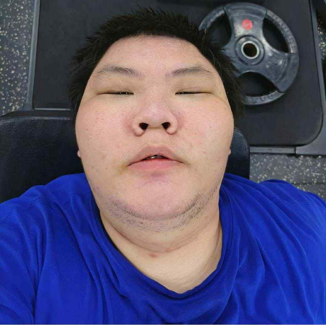 周翔恩